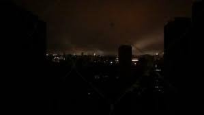 Apagón en San Juan: fallas en dos estaciones transformadoras dejaron a oscuras a varios departamentos