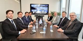 Orrego sella un acuerdo hist&oacute;rico con Vicu&ntilde;a Corp en Canad&aacute; para acelerar la inversi&oacute;n en cobre