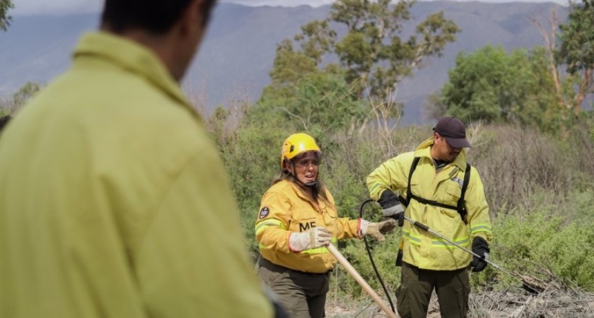 Ambiente lanza un nuevo programa de capacitaci&oacute;n sobre prevenci&oacute;n de incendios forestales