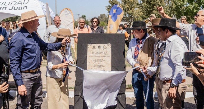 Orrego encabez&oacute; una nueva edici&oacute;n de la Cabalgata de la Fe a la Difunta Correa con jinetes de todo el pa&iacute;s y Chile