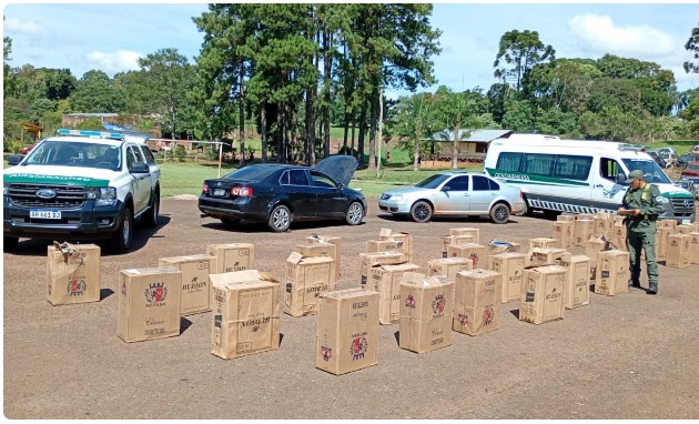 Misiones: usaban cuatro veh&iacute;culos robados para trasladar m&aacute;s de 126 mil paquetes de cigarrillos extranjeros