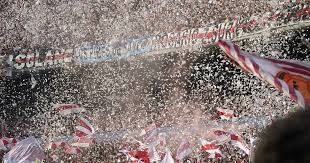 El Monumental revivi&oacute; un ritual cl&aacute;sico: 52 toneladas de papelitos en un recibimiento hist&oacute;rico para River