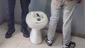 Ins&oacute;lito robo en Chimbas: entr&oacute; a un departamento para llevarse un inodoro y termin&oacute; condenado