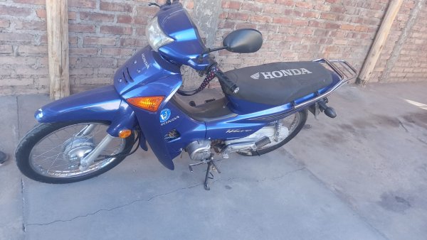 Detuvieron a una pareja tras intentar robar una moto en Pocito