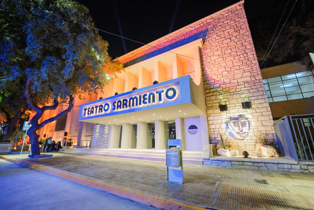 Un clásico renovado: el Teatro Sarmiento reabre sus puertas con una imagen moderna y respetuosa de su historia