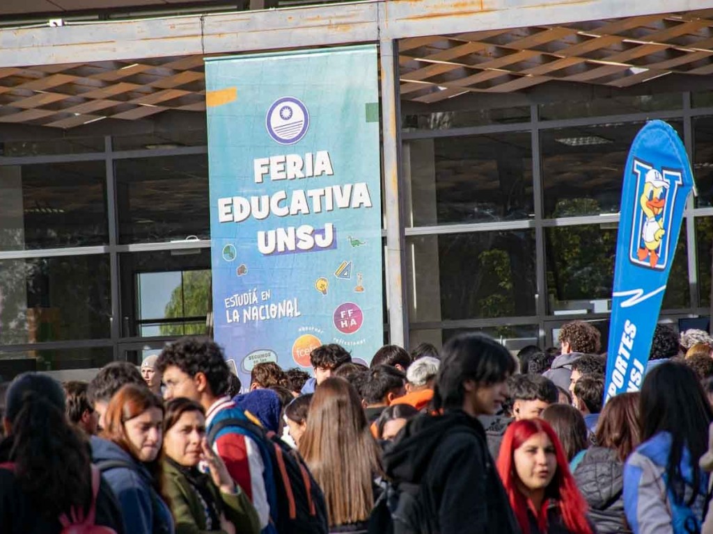 Más de 10,000 Estudiantes se Conectan con la UNSJ en la Feria Educativa 2025