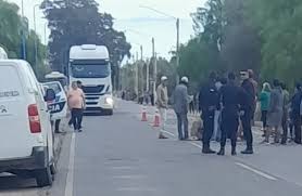 Accidente en La Chimbera: una menor de 13 años fue embestida por una camioneta y terminó hospitalizada