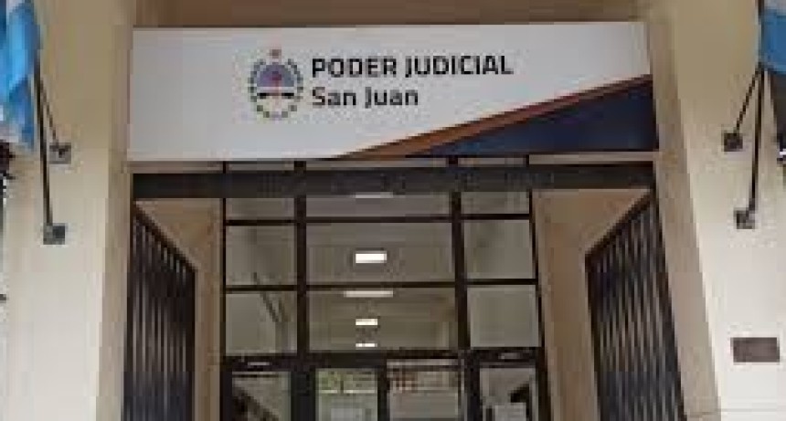 Esc&aacute;ndalo en el Poder Judicial: empleados detenidos por robar aires acondicionados en una camioneta oficial