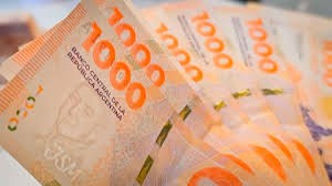 Junio llega con aumentos salariales de hasta el 15% y medio aguinaldo: qué gremios reciben mejoras