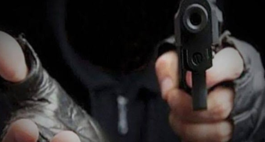 Terror en Chimbas: fingieron ser clientes y asaltaron una conocida lomoteca a punta de pistola