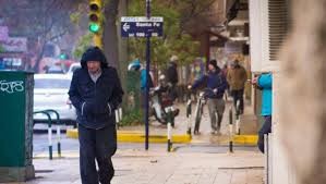 Lunes Invernal en San Juan: Frío Matinal y Máxima de 11°C Sin Lluvias