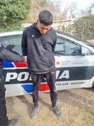 El salto equivocado: la fren&eacute;tica huida por los techos de Rivadavia que termin&oacute; adentro del RIM 22