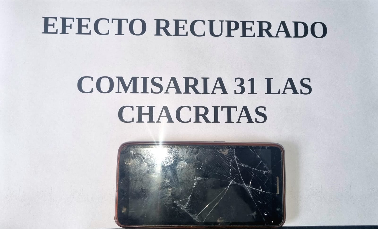 Recuperan y restituyen un celular robado en Las Chacritas