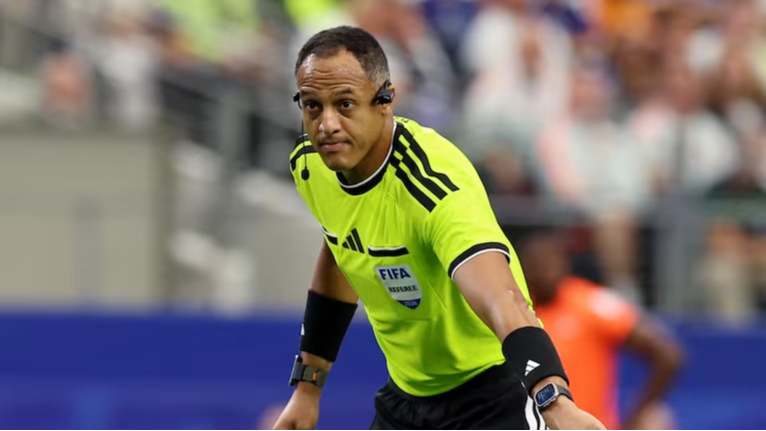 Ismail Elfath dirigir&aacute; Argentina vs. Inglaterra en semifinales del Mundial