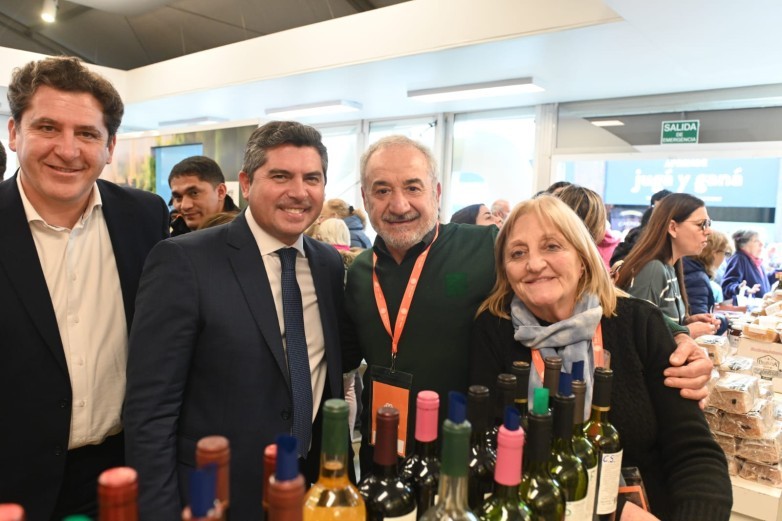 Orrego recorri&oacute; el stand que posiciona a San Juan ante el mundo en la Exposici&oacute;n Rural de Palermo