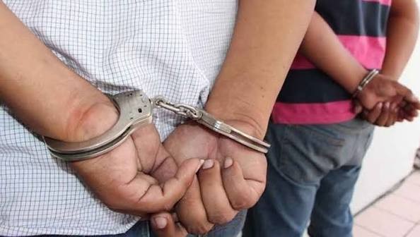 Chimbas: le robaron la mochila en la puerta de su casa, un vecino los persigui&oacute; y cayeron tras un brutal ataque a pedradas a la Polic&iacute;a