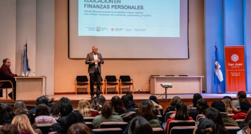 M&aacute;s de 500 docentes completaron la formaci&oacute;n en alfabetizaci&oacute;n financiera