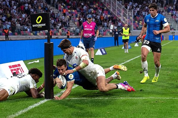 Con un pol&eacute;mico final, Los Pumas cayeron 31-24 ante Inglaterra por el Nations Championship