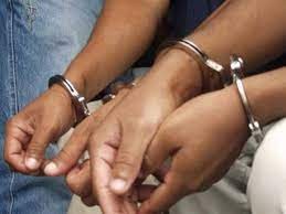Golpe al Narcotráfico en Chimbas: Madre e Hija Detenidas por Venta de Drogas Cerca de una Plaza