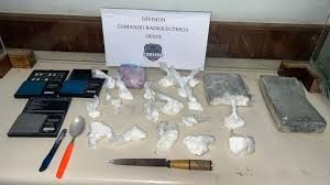 Detienen a un hombre con más de 2 kilos de cocaína en Rivadavia