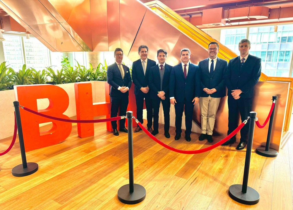 Orrego se reunió con autoridades de BHP y Vicuña en Adelaida