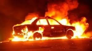 Incendiaron la camioneta de un jubilado en Rivadavia: detuvieron a la expareja de su hija