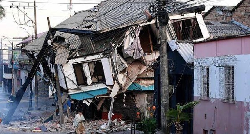 Terremoto en Colombia: ya son 240 los muertos tras un violento sismo de 7,4 y declaran el desastre nacional