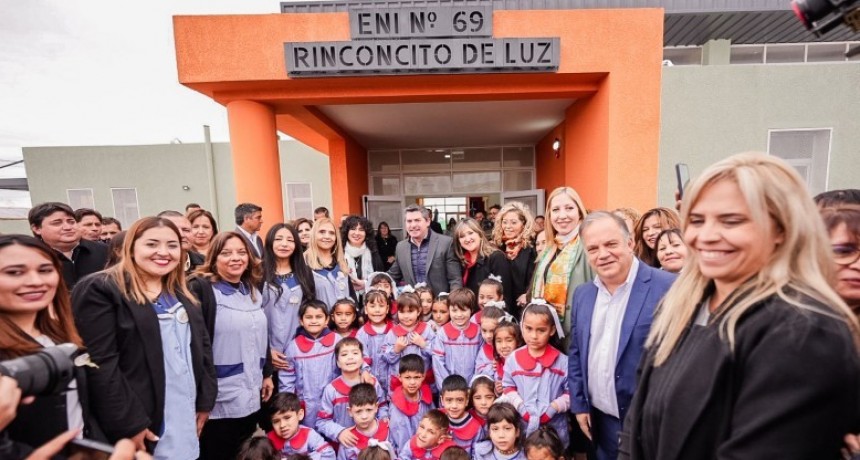 Orrego inauguró una nueva escuela de Nivel Inicial en Pocito