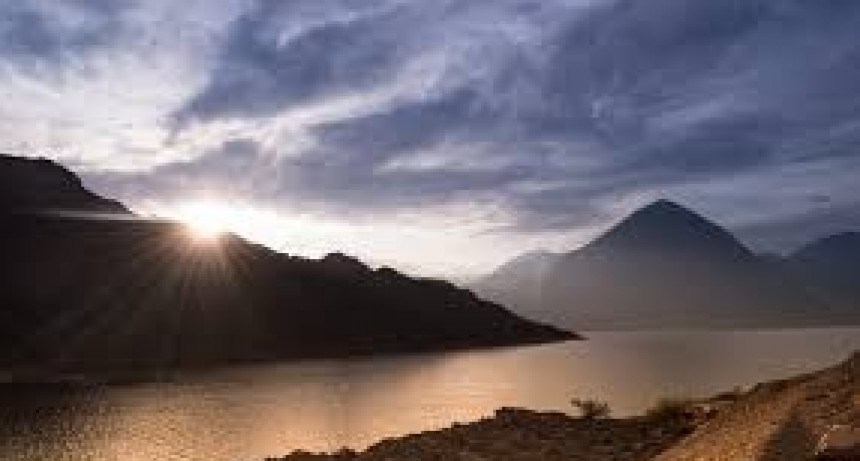 Alerta en San Juan: Sábado 27 con Viento Sur de 70 km/h y Chaparrones, ¡Adiós al Mate Matutino!