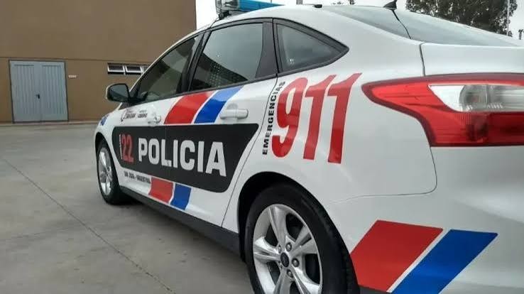 Inseguridad en Santa Luc&iacute;a: entraron a un barrio privado, saquearon la casa de un abogado y hasta tomaron mezcal