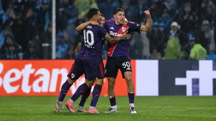 River lo gan&oacute; sobre la hora y festej&oacute; 2 a 1 ante Atl&eacute;tico Tucum&aacute;n
