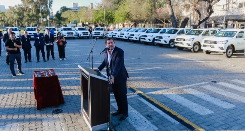Orrego renov&oacute; la flota de Obras Sanitarias 
