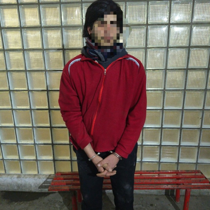 Escapó en bicicleta con herramientas robadas, lo persiguieron y cayó en un barrio de Santa Lucía