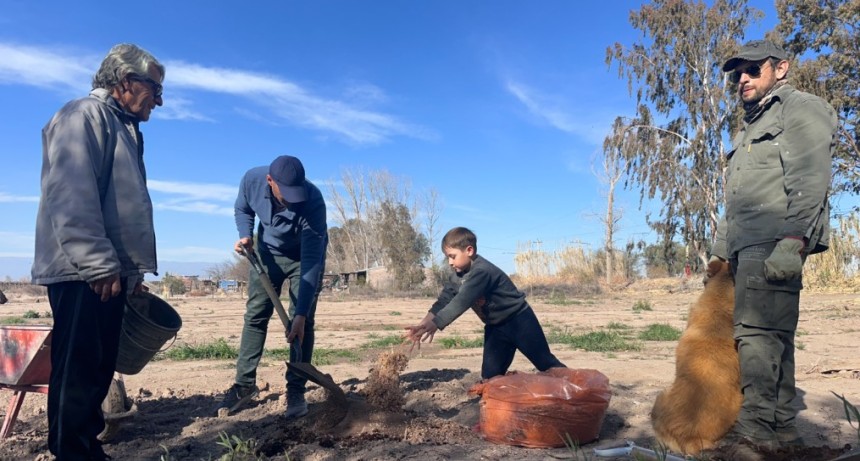 El Mogote festeja la Primavera con un "voluntariado verde" y picnic en el Vivero Municipal