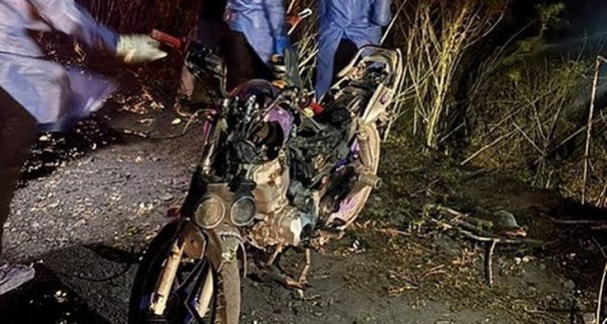 Trágico accidente en Pocito: un motociclista murió tras caer a un zanjón