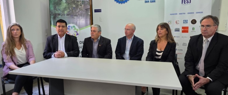 Presentaron el programa Compre en Capital y Estacione Gratis