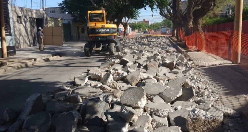 Comenzó la pavimentación de calle Urquiza entre Córdoba y 9 de Julio