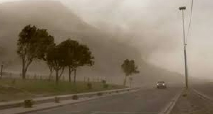 Alerta Zonda en San Juan: Ráfagas de Hasta 75 km/h Anunciadas para la Tarde y Noche del Viernes