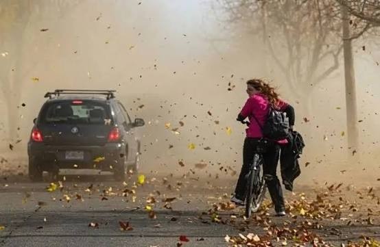 Alerta amarillo por viento Zonda en San Juan: prev&eacute;n r&aacute;fagas de m&aacute;s de 70 km/h y riesgo de incendios