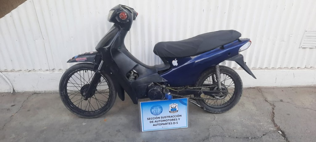 Pocito: la Polic&iacute;a secuestr&oacute; una moto que circulaba sin patente y con el cuadro adulterado