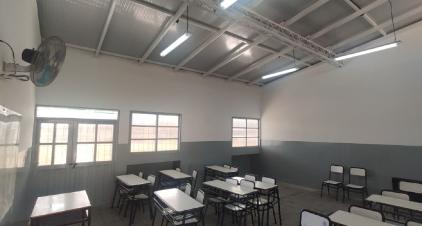 Plan preventivo en escuelas: ya intervinieron m&aacute;s de 460 establecimientos con obras de impermeabilizaci&oacute;n y limpieza