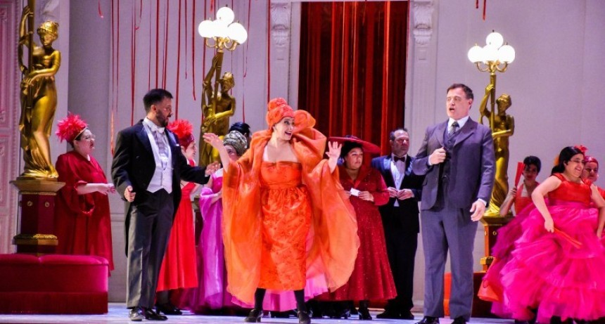 El Teatro del Bicentenario celebr&oacute; sus 10 a&ntilde;os con una brillante puesta de La Traviata