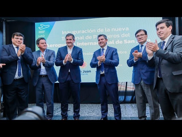 El gobernador encabezó la inauguración de la segunda etapa de modernización del aeropuerto Domingo Faustino Sarmiento